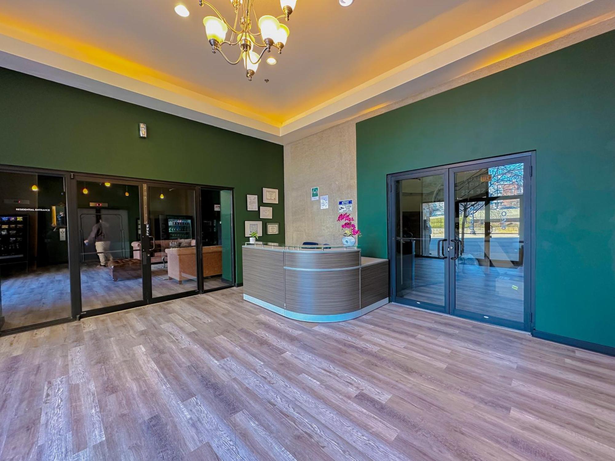 Family Friendly 2Br South Loop Suite With Optional Parking And Gym Access Sleeps Up To 8 Near Mccormick Place And Soldier Field Чикаго Екстериор снимка