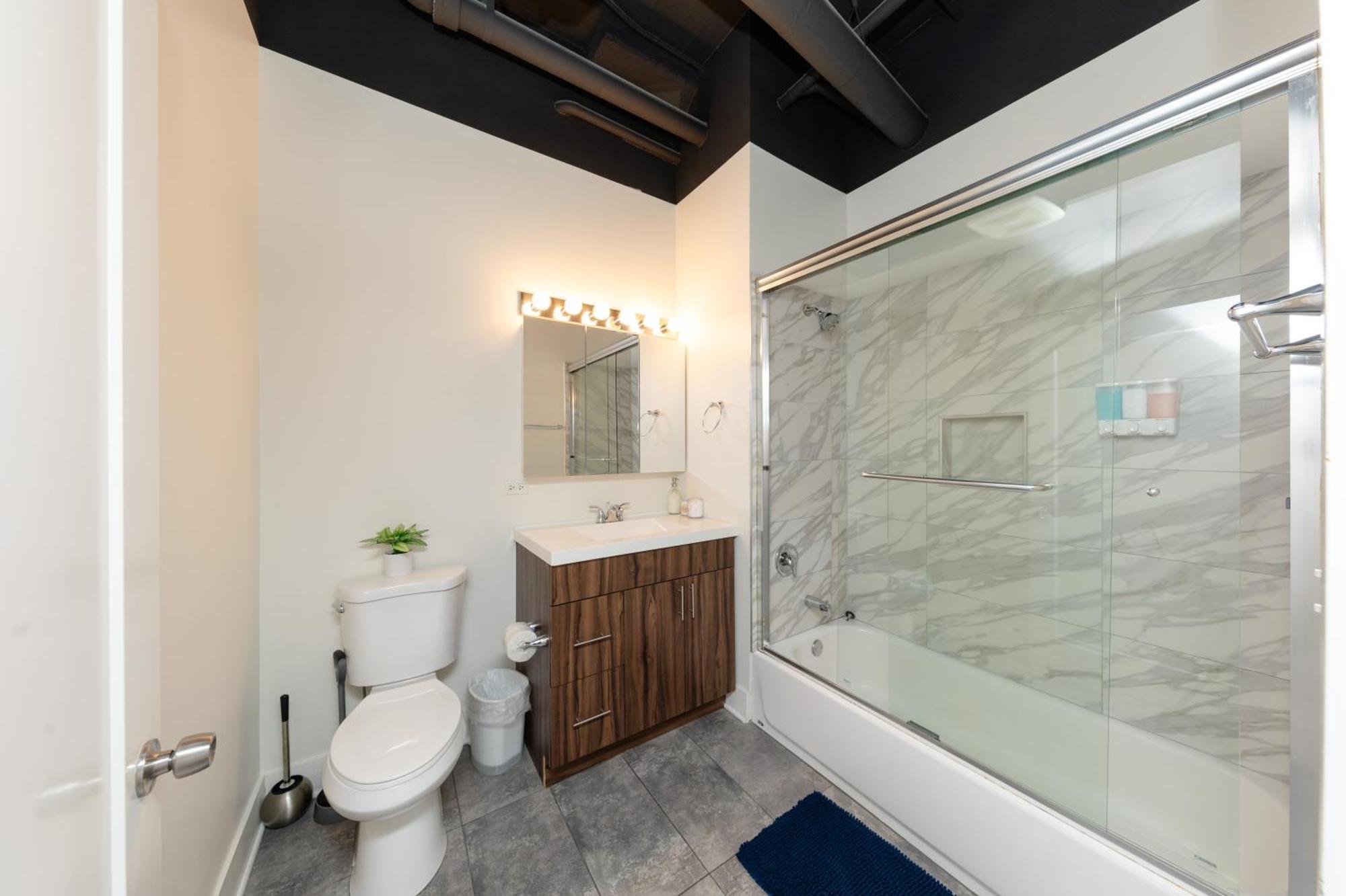 Family Friendly 2Br South Loop Suite With Optional Parking And Gym Access Sleeps Up To 8 Near Mccormick Place And Soldier Field Чикаго Екстериор снимка