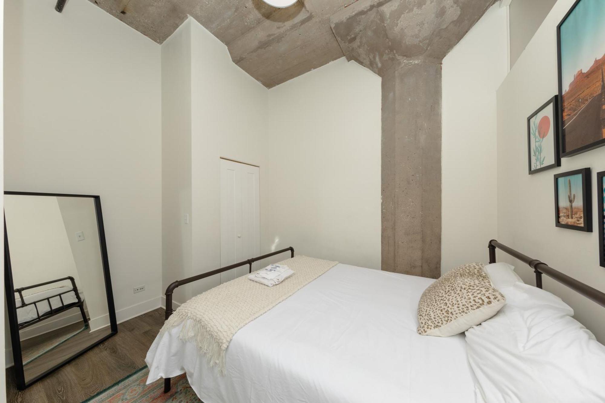 Family Friendly 2Br South Loop Suite With Optional Parking And Gym Access Sleeps Up To 8 Near Mccormick Place And Soldier Field Чикаго Екстериор снимка