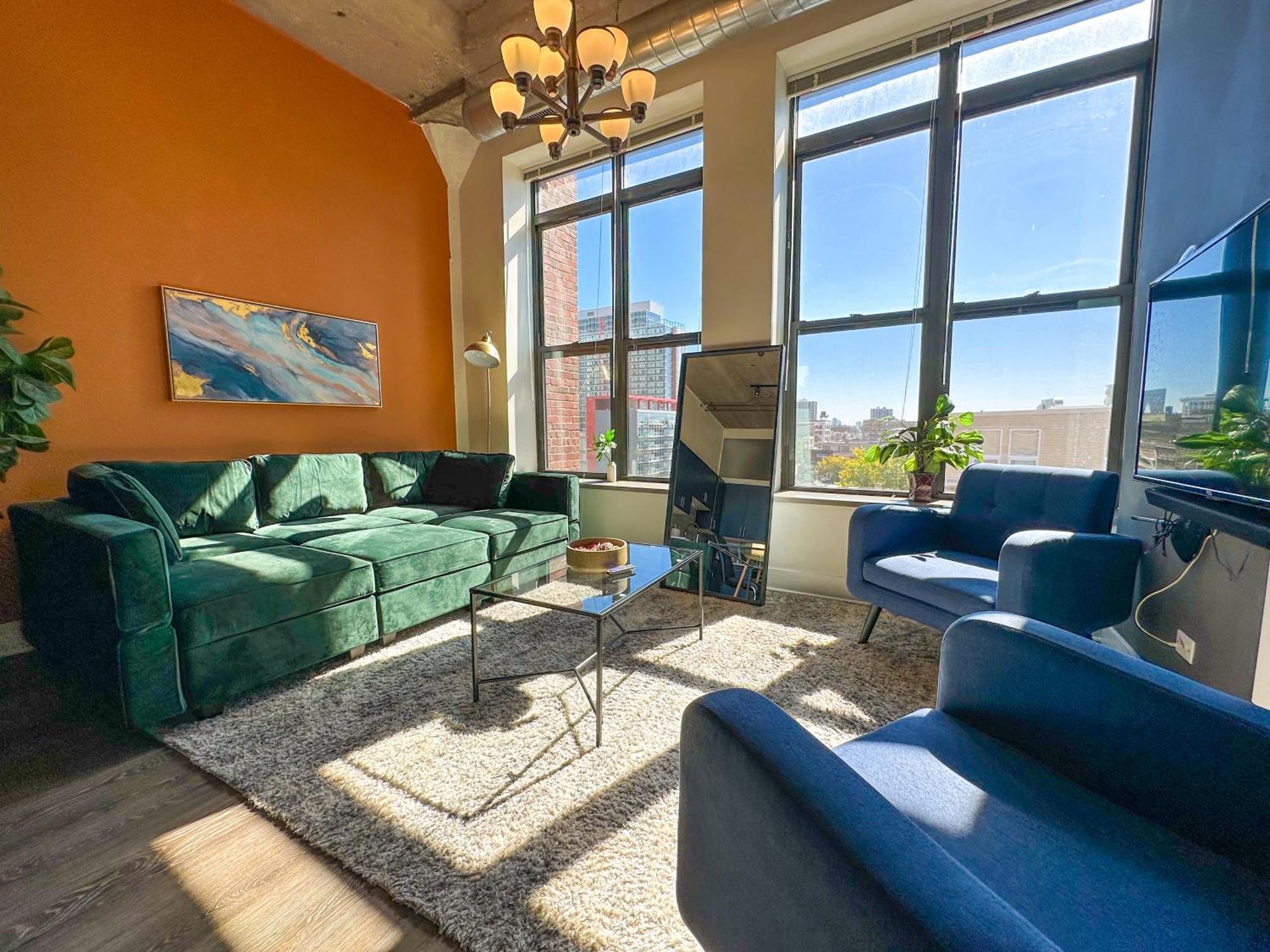 Family Friendly 2Br South Loop Suite With Optional Parking And Gym Access Sleeps Up To 8 Near Mccormick Place And Soldier Field Чикаго Екстериор снимка